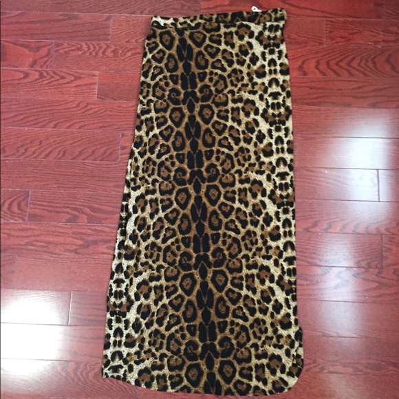 Leopard Print Midi Skirt - Picture 4 of 8